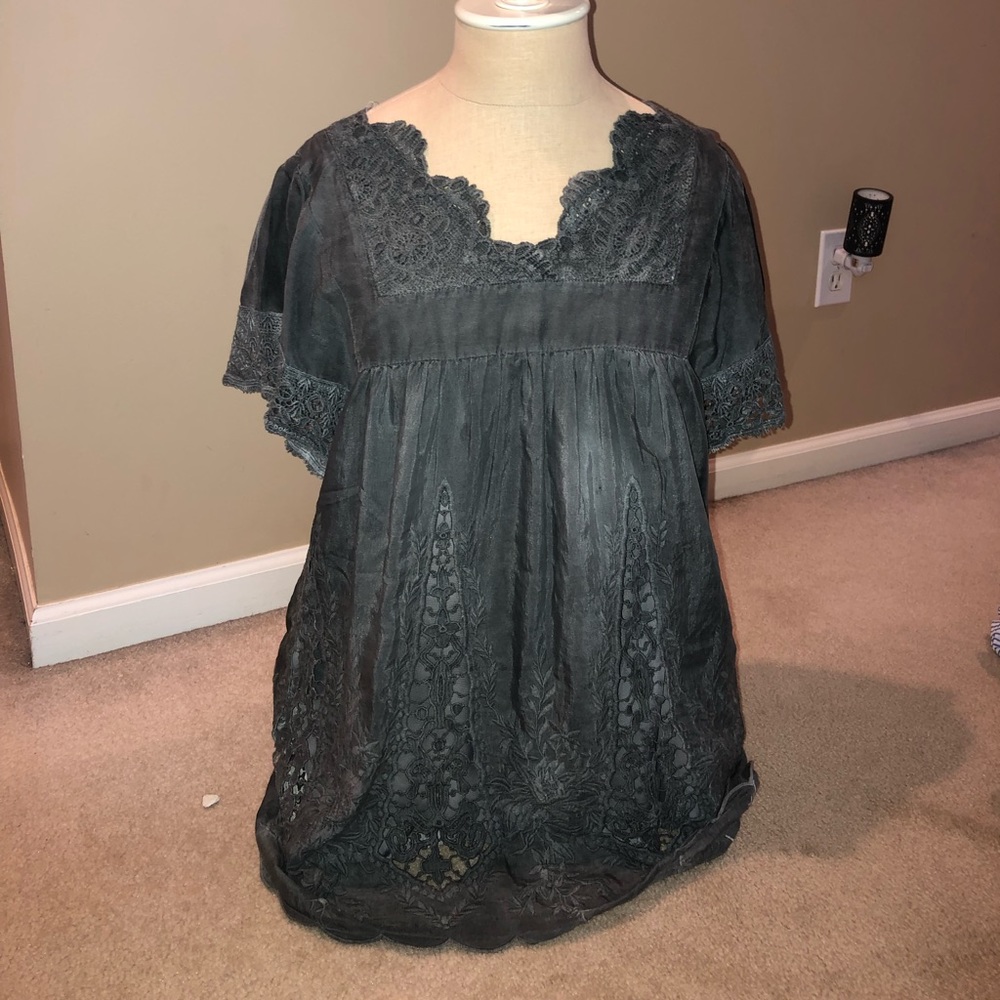 Short sleeve blouse